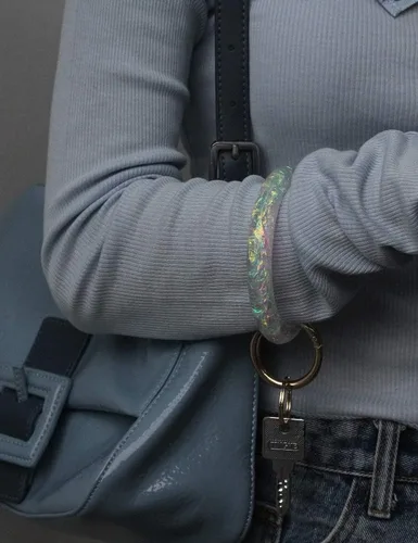 Vista 3 de Mymazn Pulsera para mujer, llavero holográfico para muñeca