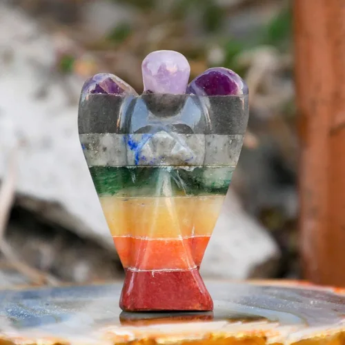 Vista 7 de Crocon Figura curativa de ángel de bolsillo de siete chakras, cristales de ángel de la guarda tallados a mano para energía positiva, mini estatua