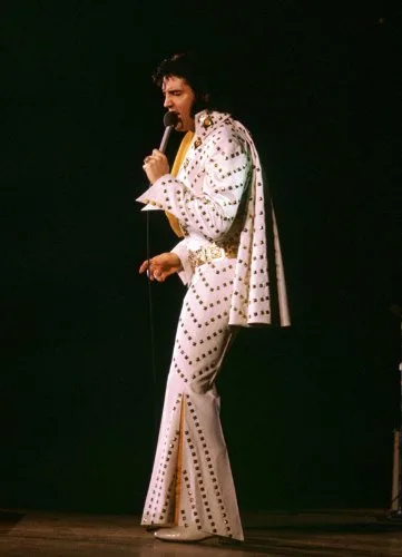 Vista 13 de Elvis on Tour (Blu-ray Book)