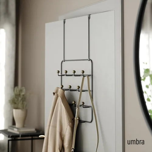 Vista 2 de Umbra Estique Perchero y Organizador Multiusos para Puerta, para Abrigos, Bolsos, Sombreros y Más, Negro/Nogal