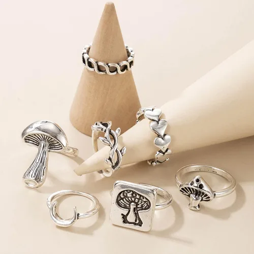 Vista 5 de Long tiantian Anillos de cadena punk para mujer, vintage, gruesos, nudillos, hongos, juego de anillos de cadena de mariposa, anillos de ojos