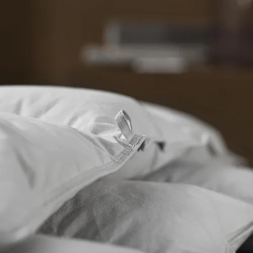Vista 7 de Edredón de plumas tamaño Queen, funda de edredón pesada gris escarcha, lujosos edredones de cama de hotel con funda de algodón 100% agradable a