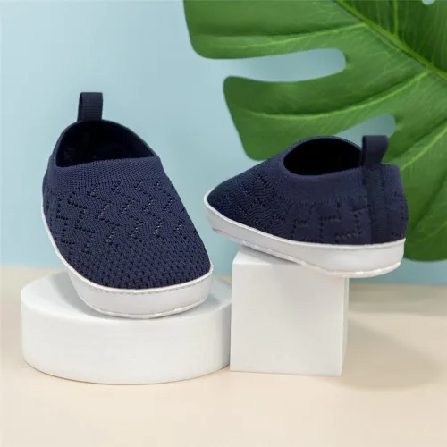 Vista 3 de Meckior - Zapatos para recién nacidos, tipo mocasines de lona con suela suave para recién nacidos, bebés, niños y niñas que estén dando sus primeros