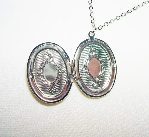 Vista 2 de BLACK ROSE Cameo LOCKET NECKLACE Silver Pltd PENDANT