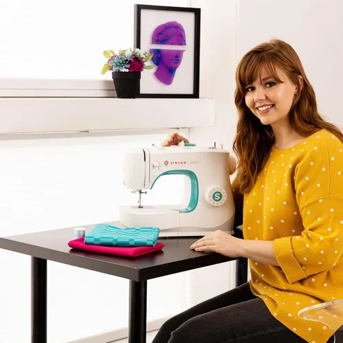 Vista 5 de SINGER M3300 - Máquina de coser ligera y portátil con 97 aplicaciones de puntada, luz LED y ojal de 1 paso Usada para reparación y costura