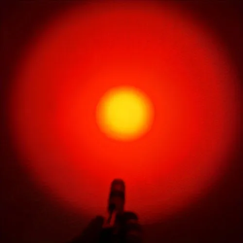 Vista 3 de Linterna LED roja, mini, linterna de bolsillo impermeable con clip, pequeñas linternas de luz roja para trabajo, astronomía, aviación, observación