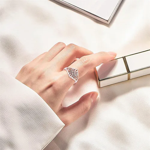 Vista 5 de Anillo de plata de ley 925 con nudo celta, corazón y cruz, altamente pulido, resistente al deslustre, anillo de boda de eternidad, anillo apilable