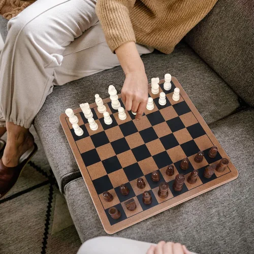 Vista 6 de GOTHINK Juego de mesa de ajedrez y damas de madera 2 en 1, juego clásico para niños y adultos, juego de ajedrez de 11 pulgadas, perfecto para viajes