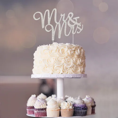 Vista 8 de Decoración para torta con inscripción Mr. and Mrs.