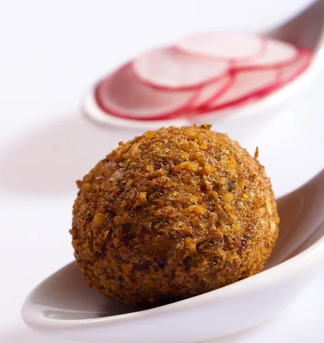 Vista 5 de Mezcla Falafel de elección de los restaurantes (22 libras. rinde 1,300 bolas o 168 hamburguesas)