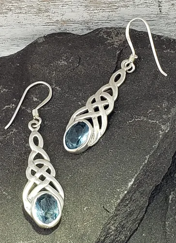 Vista 3 de Raindrops of Ireland - Pendientes de plata de ley con nudo celta simulado topacio azul, Metal, Topacio