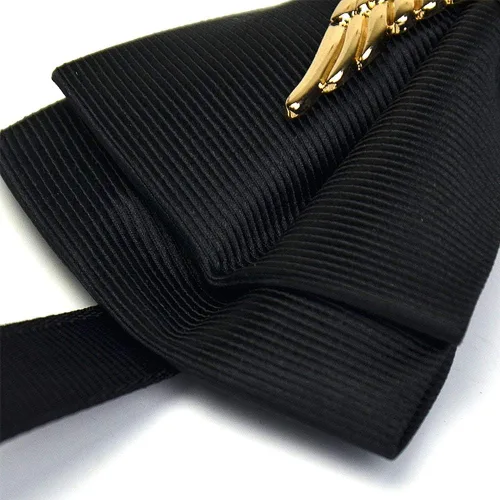 Vista 5 de Manoble Pajarita ajustable para hombre con alas de metal dorado, cadena de dos capas, corbatín, Negro