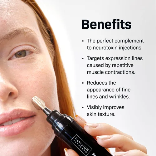 Vista 3 de Revision Skincare Revox™ Line Relaxer, un suero avanzado y dirigido para mejorar la apariencia de líneas y arrugas debajo de los ojos con ácido