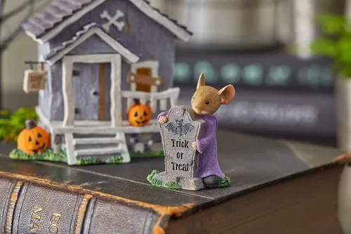 Vista 2 de Enesco Tails with Heart Halloween Hide and Scream Mouse Behind Gravestone Figurine, 2 pulgadas, multicolor