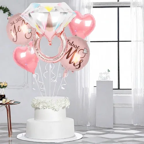 Vista 5 de Juego de 5 globos de papel de aluminio de corazón rosa para el día de San Valentín: anillo de diamantes, «She Said Yes», «Future Mrs», corazones