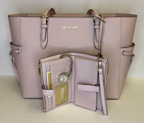 Vista 3 de Michael Kors MICHAEL Michel Kors Gilly - Bolsa de viaje con cordón grande con doble cierre para la muñeca