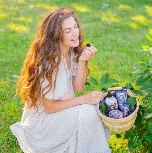 Vista 4 de Camille Beckman Crema de terapia de manos de glicerina, lavanda mora, 8 onzas