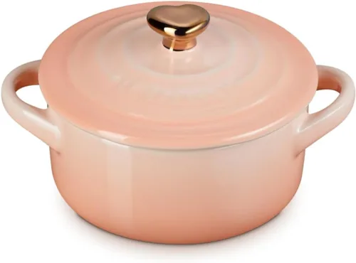 Vista 9 de Le Creuset Gres Mini redondo Cocotte, 8oz., Cerise con perilla de corazón dorado