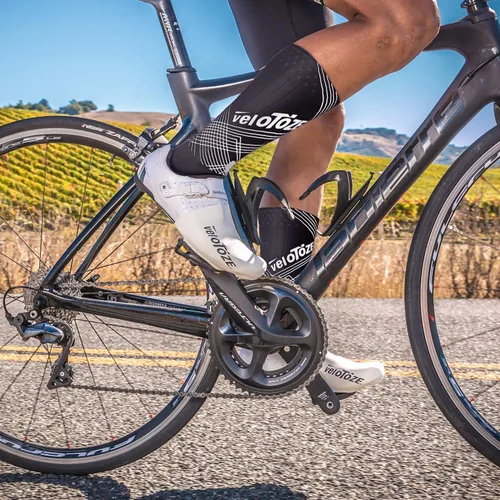 Vista 4 de veloToze Aero Sock para carreras de bicicletas tela avanzada Aero, cumple con la UCI, para una ventaja aerodinámica en carreras de bicicletas e ITT