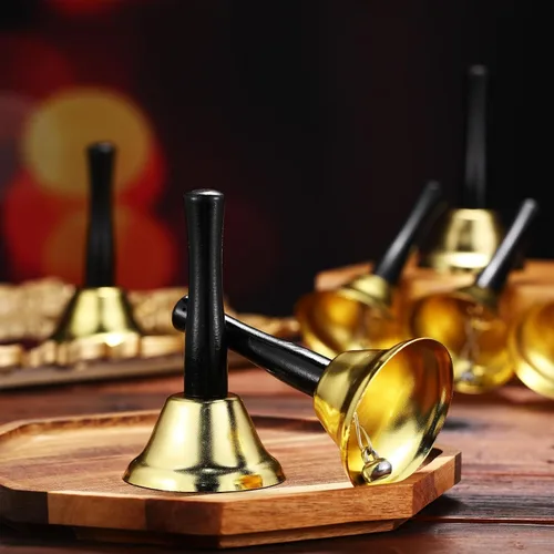 Vista 5 de Fumete 100 campanas de metal para cenar de boda, servicio de cena, llamada, campanas de acero con mango de madera para decoraciones de boda