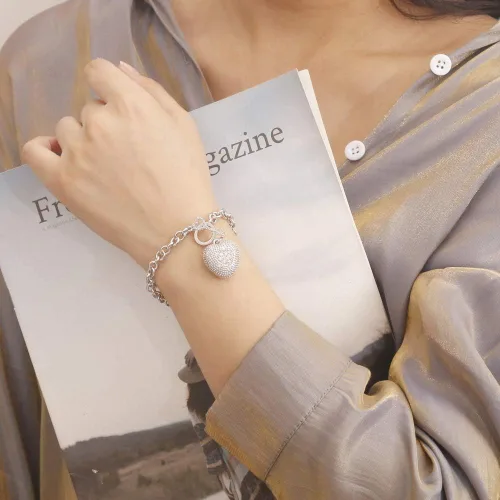 Vista 2 de Nuevos productos Pulsera de plata esterlina 925 joyería fina pulsera de corazón brillante 6-7-8 pulgadas Accesorios de plata maciza regalo de fiesta