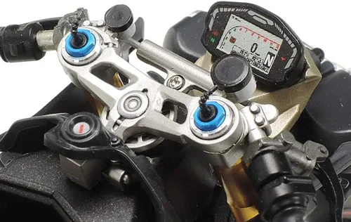 Vista 3 de Tamiya 300012657-1:12 Horquilla Ducati 1199 Panigale S sin pintar
