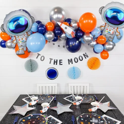 Vista 4 de 2 globos de aluminio con forma de astronautas grandes de Mylar para decoración de fiesta de cumpleaños con temática espacial del universo