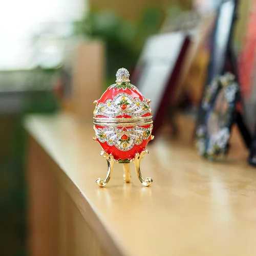 Vista 5 de Apropos Huevo Faberge de estilo clásico vintage pintado a mano con esmalte rico y diamantes de imitación brillantes (rojo rey)