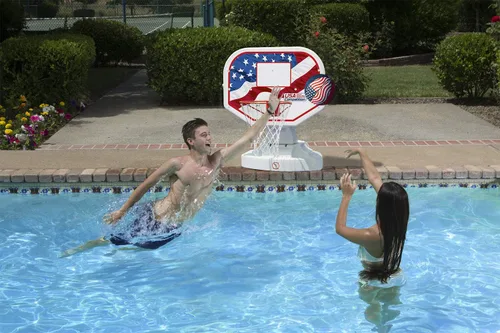 Vista 2 de Poolmaster 72830 USA Competition - Juego de baloncesto junto a la piscina, azul 34 pulgadas de ancho x 45 pulgadas de alto x 38 de profundidad