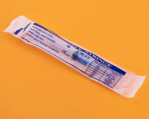 Vista 2 de Jeringa de bloqueo luer desechable de 0.1 fl oz con aguja de 23G/1 pulgada, paquete individual (20)