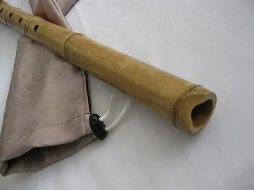 Vista 2 de 1.8 Zen Shakuhachi. Instrumento pentatónico. w. Boquilla de bambú natural y extremo de raíz.