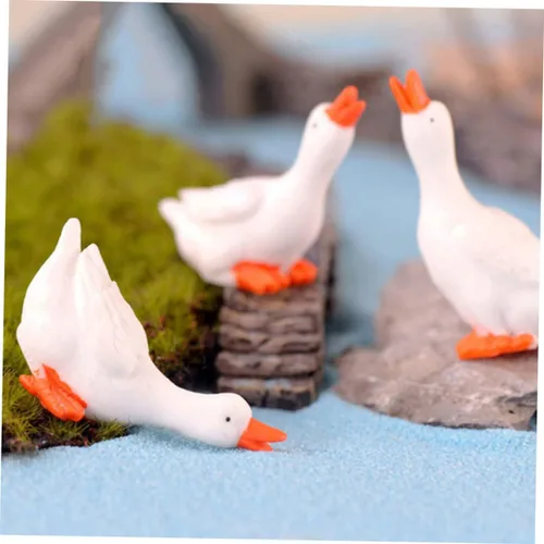Vista 4 de Amosfun 6 piezas de resina pequeño adorno en forma de paisaje pequeño plantador mini DIY musgo ganso para jardines figura decoración micro estatua
