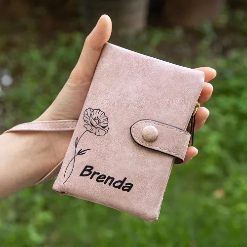 Vista 5 de Getname Necklace Billetera de cuero vegano con diseño de flores para el mes de nacimiento con nombre personalizado para regalo para ella, regalo