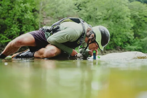 Vista 7 de LifeStraw Peak Series - Filtro de agua personal solo para senderismo, camping, viajes, supervivencia y preparación para emergencias. Elimina Limeade