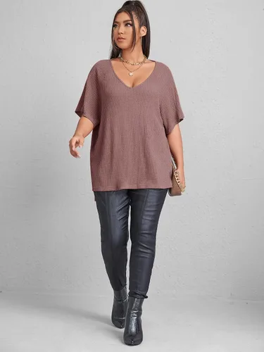 Vista 5 de SOLY HUX Camiseta de manga corta con cuello en V para mujer, talla grande, dobladillo dividido, punto gofre, de gran tamaño, casual, holgada