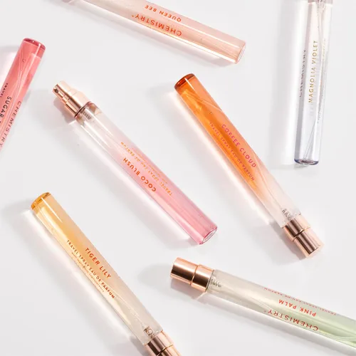 Vista 3 de Good Chemistry Eau de Parfume en espray de viaje Cheerful Charmer