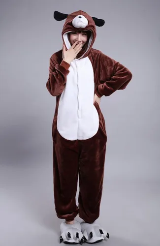 Vista 2 de MizHome Pijama unisex para perros y adultos disfraz de anime de una pieza Marrón