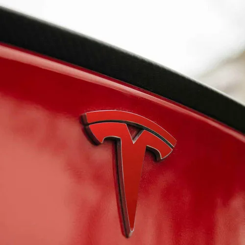 Vista 37 de IPG Compatible con Tesla Modelo 3 Juego de calcomanías (Set de 9 logotipos) Adhesivos para personalizar tu vehículo