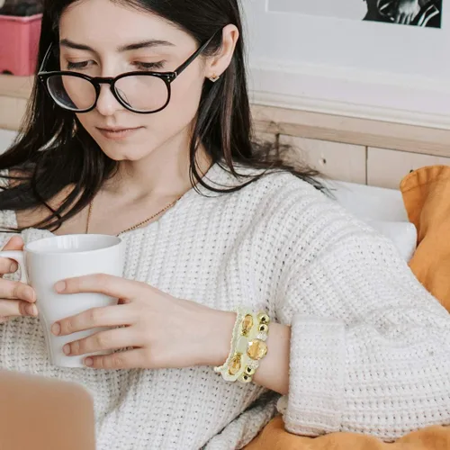 Vista 7 de Conjuntos de pulseras bohemias para mujer, 6 juegos de pulseras elásticas apilables multicolor, estilo hippie, joyas finas