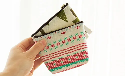 Vista 3 de KWJOY Juego de 5 monederos de lona con diseño de animales para regalo, monedero pequeño y lindo para mujeres, niñas, ballena, oso polar, erizo