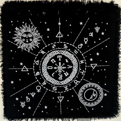 Vista 34 de CRAFT KALA Tarot Altar - Mantel especial de adivinación para hombre, cueva, pegan, habitación, bar, decoración de pared para el hogar, Wiccano, tela