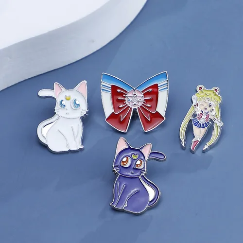 Vista 4 de Moon Girl Cartoon 4pcs Brooch Moon Girl Luna Enamel Lapel Pin for Girls Anime Collectible Pins