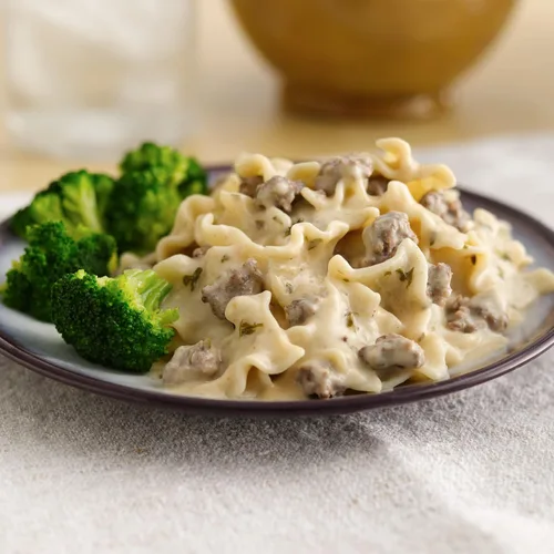 Vista 2 de Betty Crocker Hamburger Helper Stroganoff, mezcla de pasta y salsa cremosa, paquete doble, 13 onzas