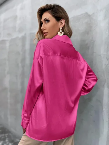 Vista 2 de SheIn Blusa de satén de manga larga con hombros caídos y botones frontales para mujer