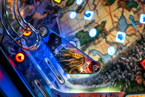 Vista 13 de Stern Pinball - Máquina de pinball Pro Edition de Dungeons & Dragons con Insider Connected