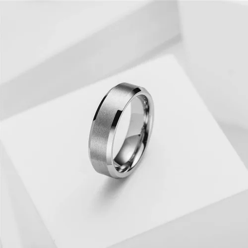 Vista 2 de King Will - Anillo básico unisex de carburo de tungsteno con acabado mate y pulido, para boda o compromiso, borde biselado, colores plateado, negro