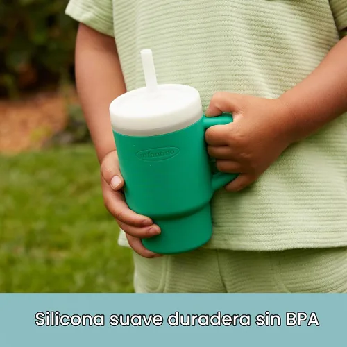 Vista 8 de Infantino Mi primer vaso, taza de silicona con pajita y asa, vaso de bebé resistente a derrames para llevar, botella de transición libre de BPA