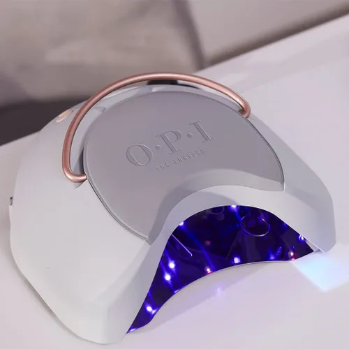 Vista 7 de OPI Lámpara de gel Star Light 3.0 Lámpara LED prémium para uñas de gel Resistente a caídas Curado uniforme Con placa de mano y cable