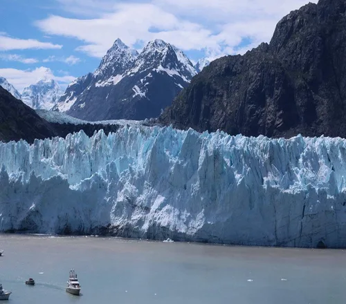 Vista 3 de Kit de pintura de diamante 5D para bricolaje, gran glaciar, bahía, Alaska, grandes barcos azules, fríos, gigantescos, enormes de 12 x 16 pulgadas