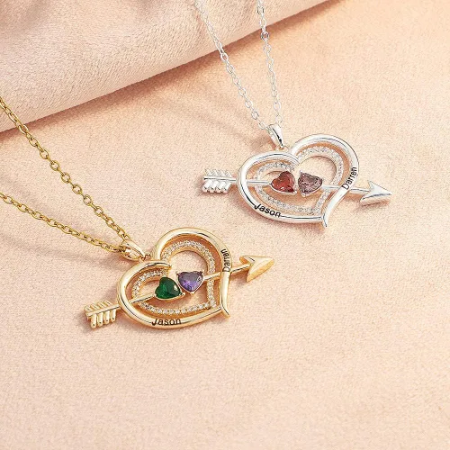 Vista 2 de Joyería personalizada con corazón de flecha para parejas con collar de piedra natal, hecha a medida con nombre para mujer